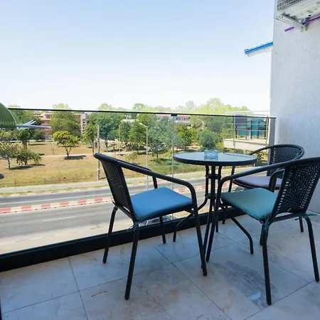Appartement Apartament Voll Năvodari